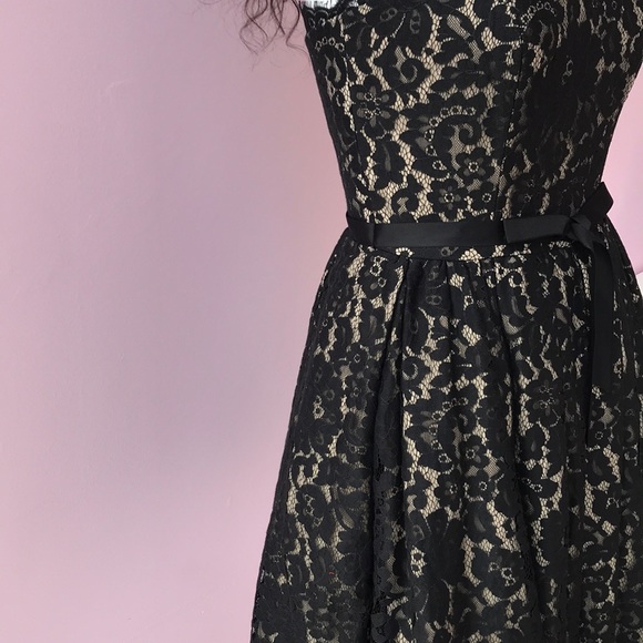 Dress - Picture 3 of 4